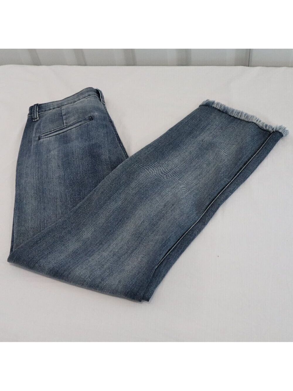 New APNY Womens Denim Raw Hem Trouser Jeans Size 8 Ankle length High Rise NWT